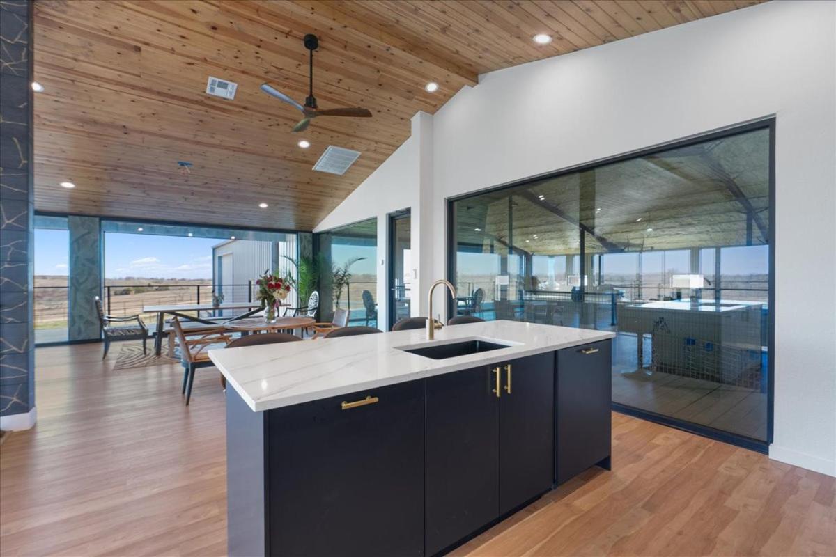 Отель Blue Hills Ranch McGregor Экстерьер фото